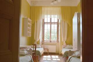 Хостелы Dundagas Pils Dundaga Четырехместный номер с общей ванной комнатой-8
